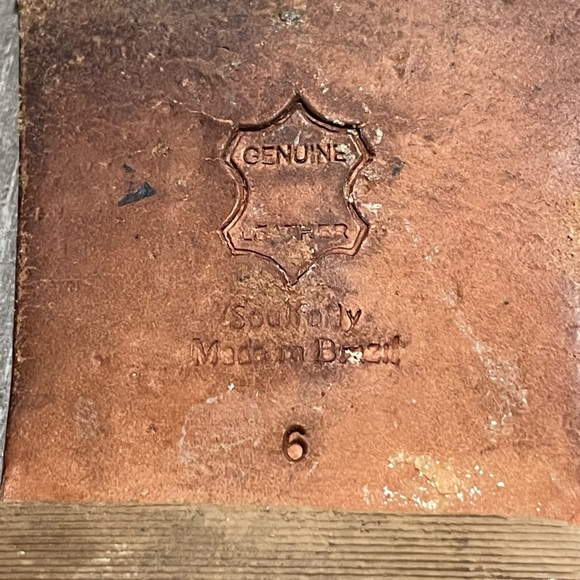 Matt Bernson metallic gold stud gladiator sandal-6 - Picture 4 of 11